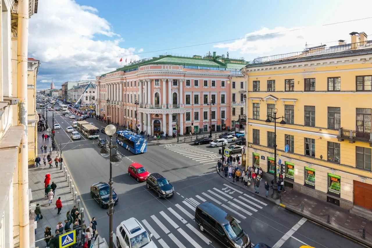 Central санкт петербург. Апартаменты у Дворцовой площади.